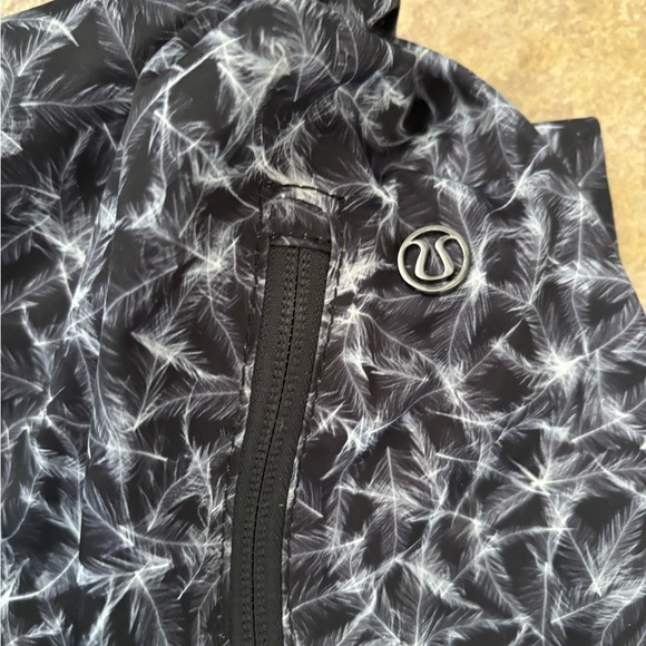 Lululemon Yoga mat sling bag. - Picture 3 of 7